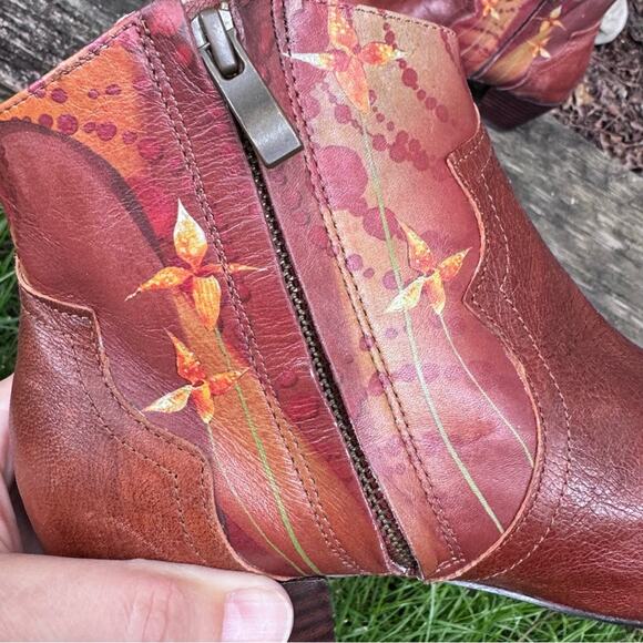 Icon Shoes Stacked Heel Zip Ankle Boot Booties Art Russian Red Women's 7 M - Picture 7 of 14